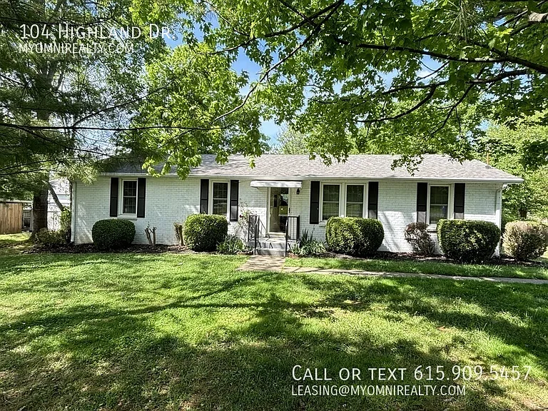 104 Highland Dr — Photo 1