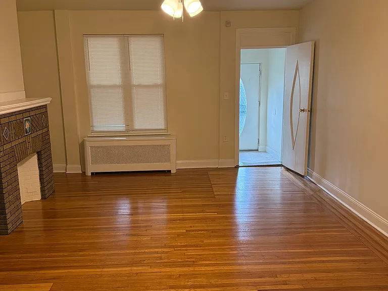 6133 Elmwood Ave — Photo 5