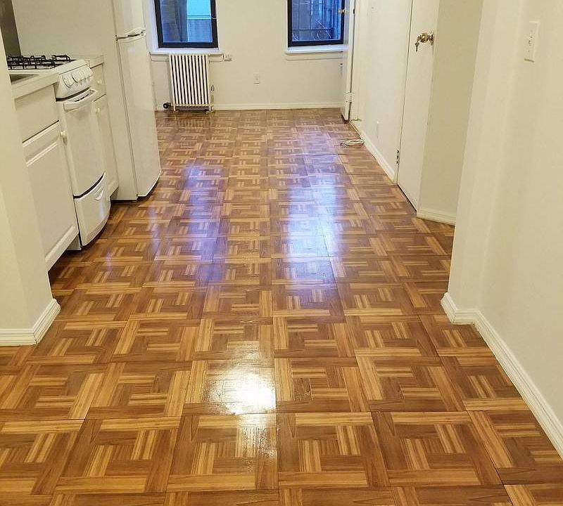 2nd image of 316 E 6th St APT 6
