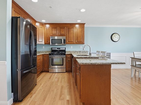 4th image of 32 Edmonds Cir Unit 32