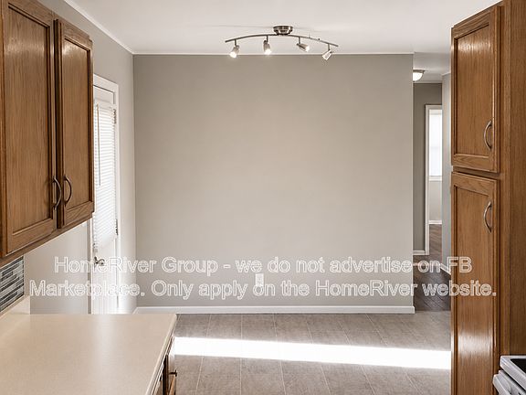 3rd image of 8030 NE 50th St