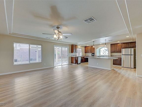 3rd image of 6737 Boccelli Ct