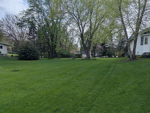 2nd image of 1262 Lake Summerset Rd