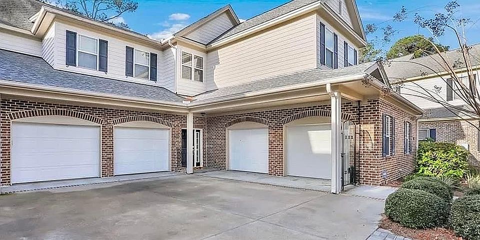 1st image of 2304 River Oaks Dr
