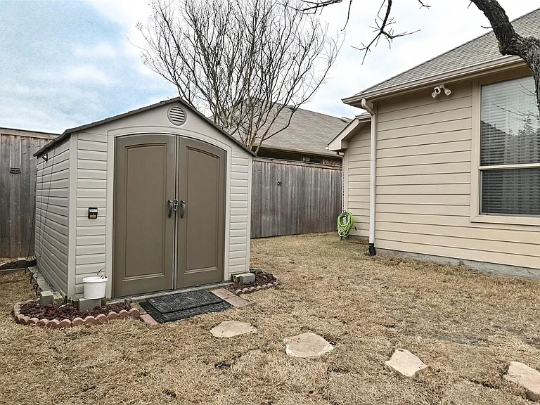 660 Payton Way — Photo 40