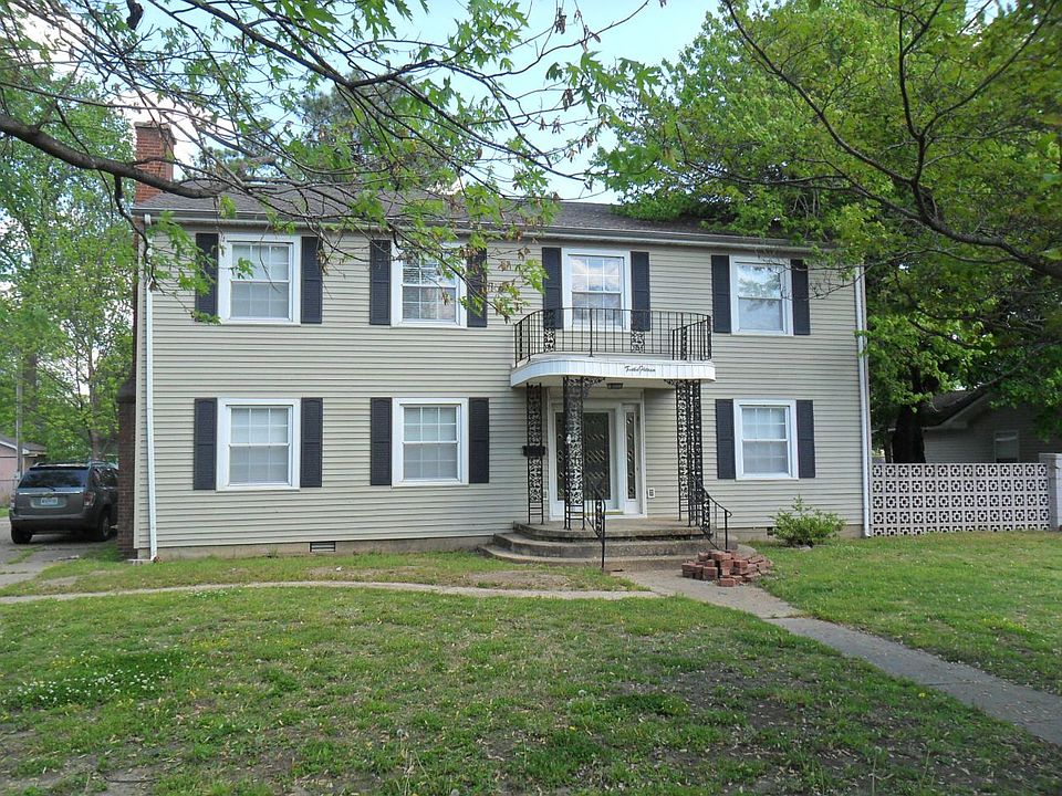 1st image of 1215 Davis St
