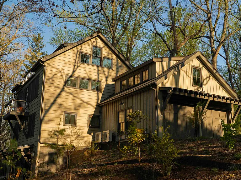 1516 Briarcliff Rd — Photo 3
