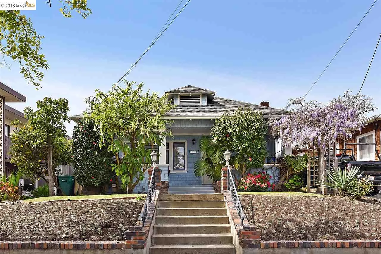 3449 Laguna Ave photo 1