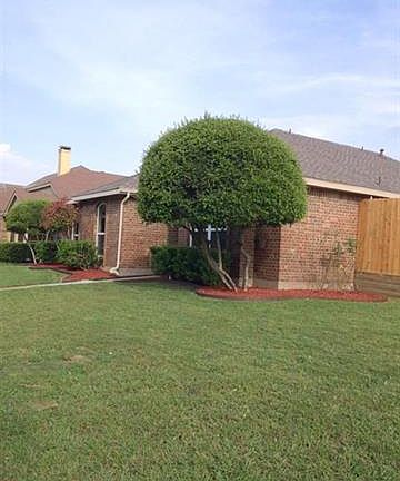 3rd image of 2029 Oak Creek Ct