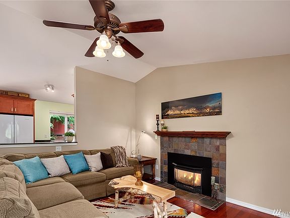 Living Room with an open space to the Kitchen.