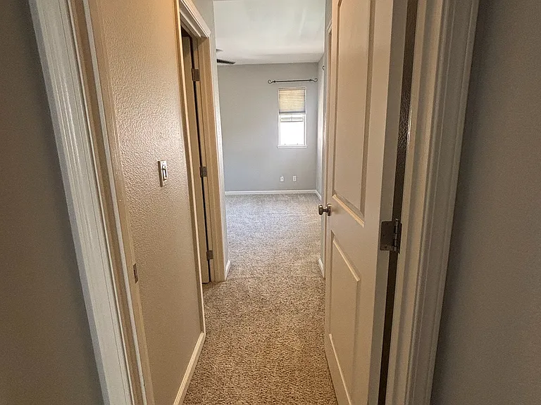 95 Talmont Cir — Photo 41