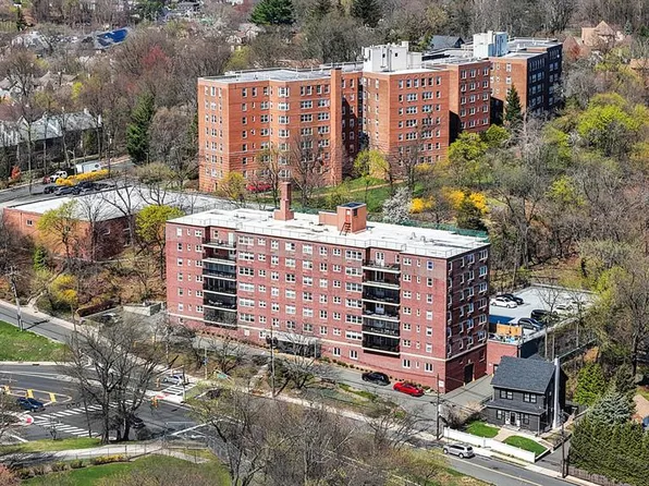 415 Claremont Ave #C001d, Montclair, NJ 07042