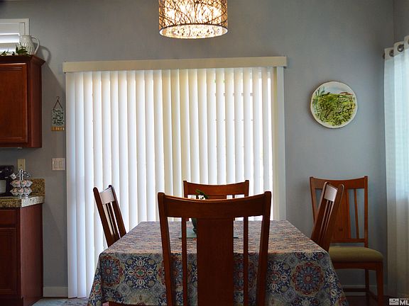 4th image of 684 W Canary Cir