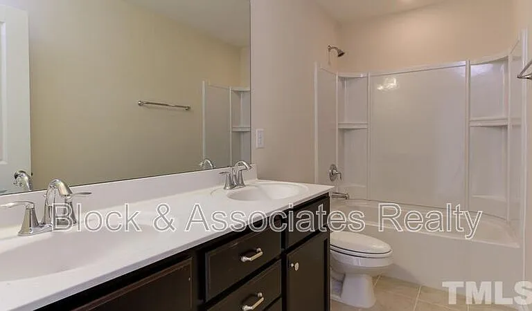 213 Begen St — Photo 20