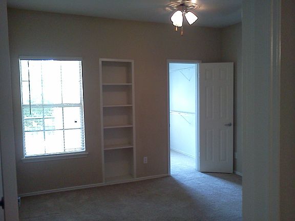 2nd image of 2775 N State Highway 360 APT 523