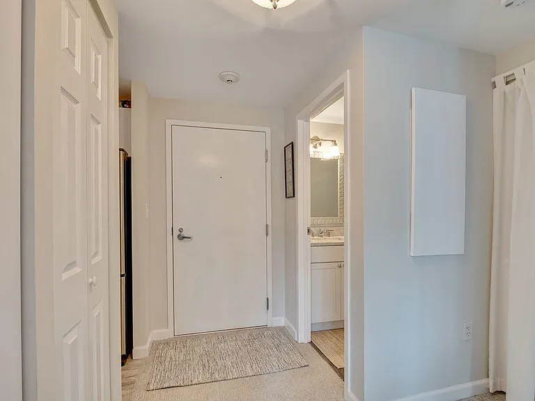 1 Watermill Pl #518 — Photo 16