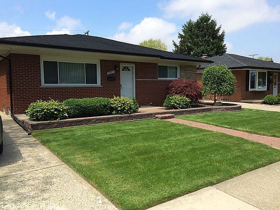 3rd image of 25275 Koontz St