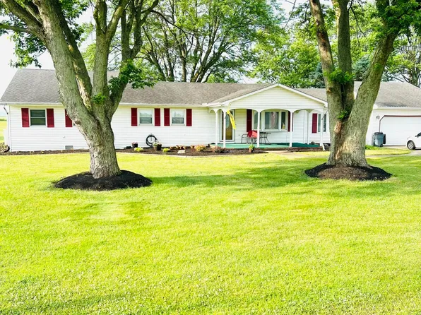 5812 Us Highway 22 E, New Holland, OH 43145