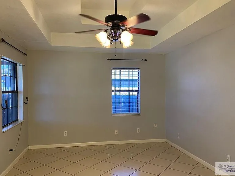 1910 Wyoming Dr — Photo 11