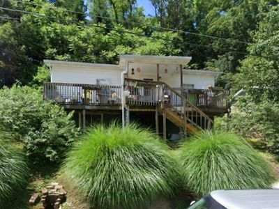 715 Michigan Ave, Nutter Fort, WV, 26301