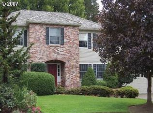 7 Windsor Ct, Lake Oswego, OR 97034