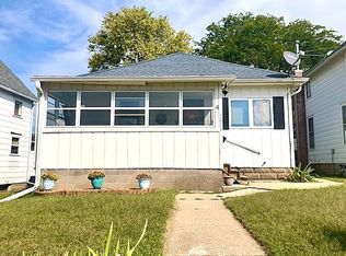 507 1/2 E 5th St, Rock Falls, IL 61071