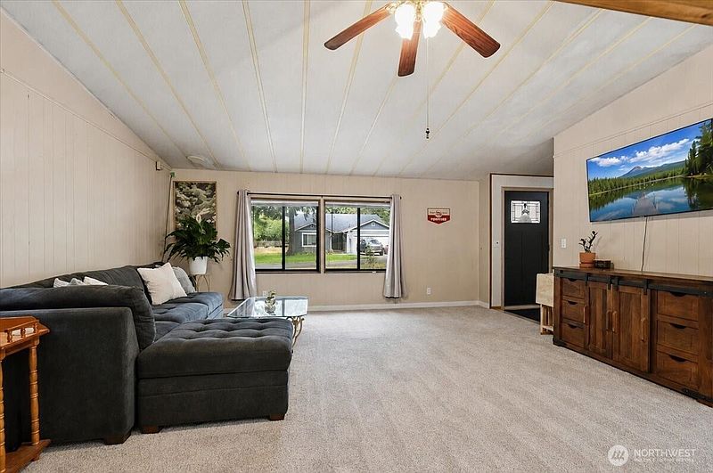 3rd image of 21733 183rd Avenue SE