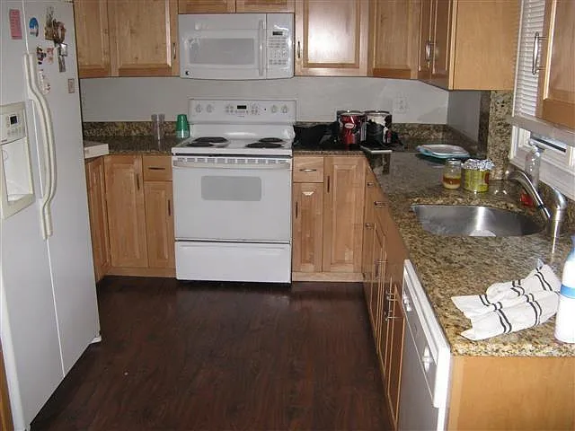 3 bed, 1272 sqft, $2,900 — Photo 4