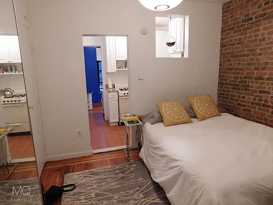 Rented by MQ Realty LLC | media 6