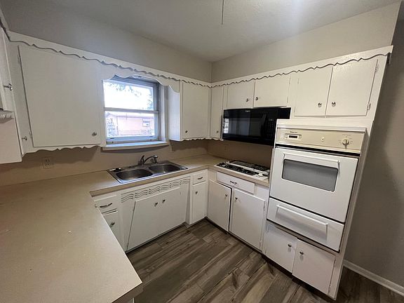 3rd image of 1716 O Ave