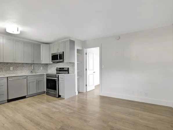 5168 NE 6th Avenue #406, Fort Lauderdale, FL 33334