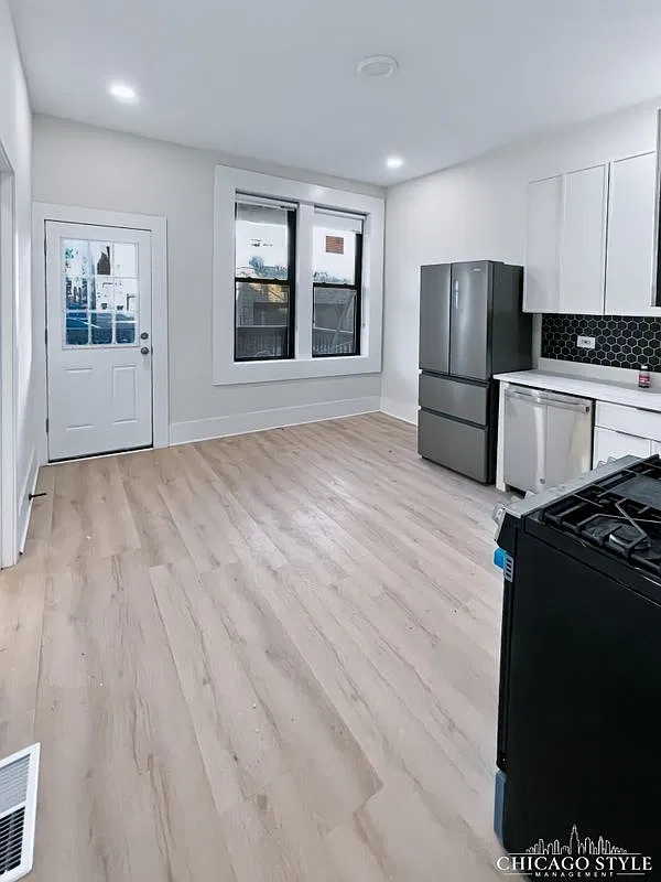2 bed, 1.0 bath, 1100 sqft, $2,265 — Photo 4