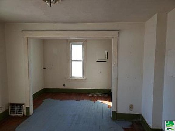 2nd image of 1711 Ingleside Ave