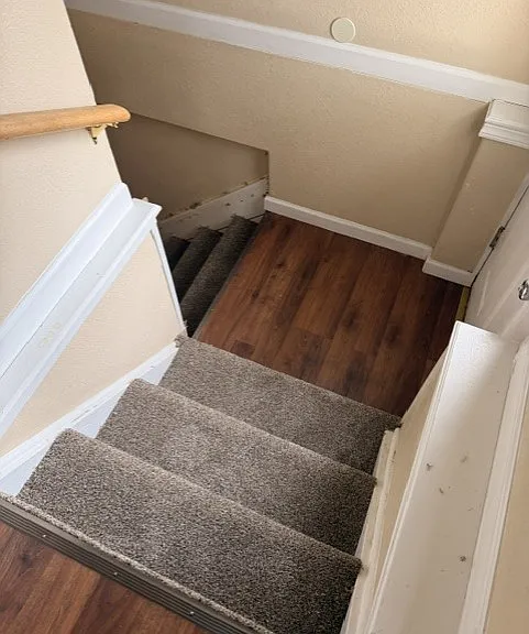 stairs to basement