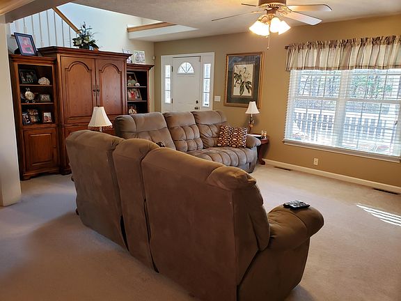 4th image of 250 Hickory Hills Ln