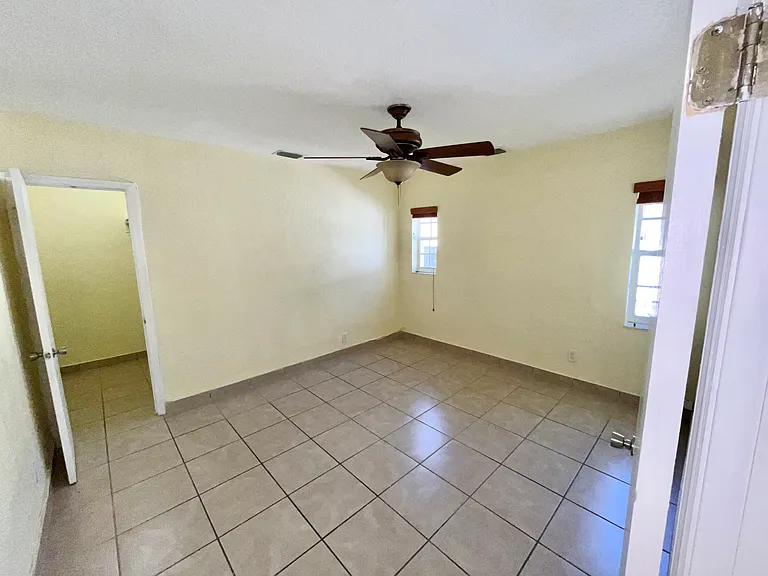 3501 SW 3rd St #1 — Photo 8