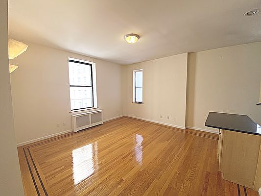 1st image of 210 W 94th St APT 7E