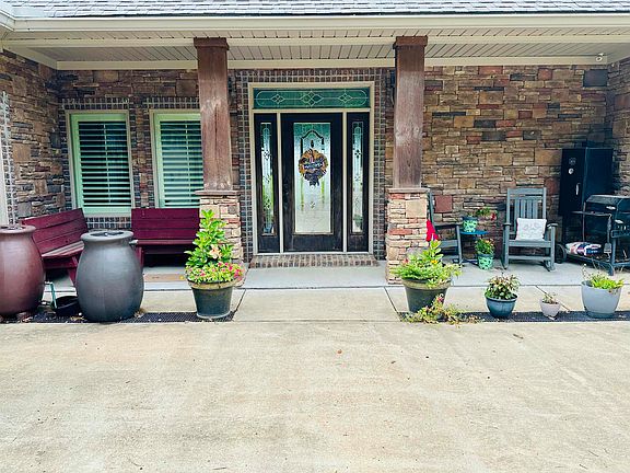 2nd image of 15 Pine Lake Ln