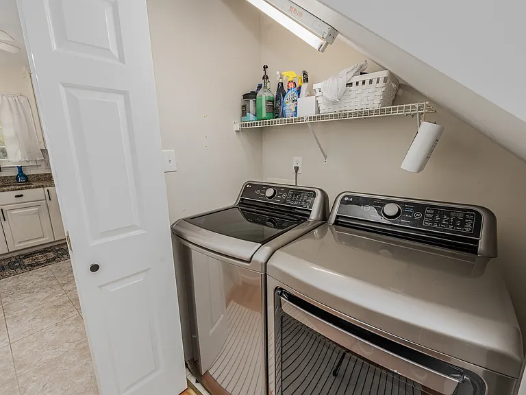 1004 Somerset Ct — Photo 19