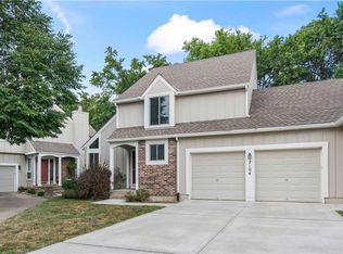 7104 W 155th St, Overland Park, KS 66223