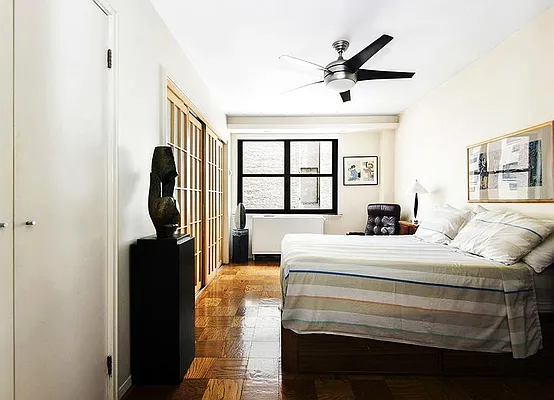 Sold by Warburg | media 3