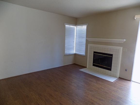 2nd image of 1064 Dahlia Ct