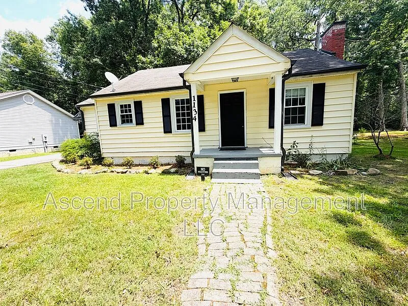 1134 McDonald Dr