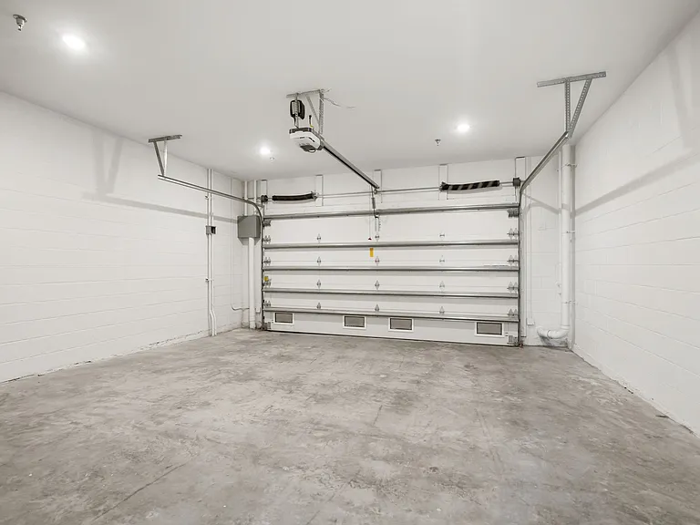 342 Broad St — Photo 17