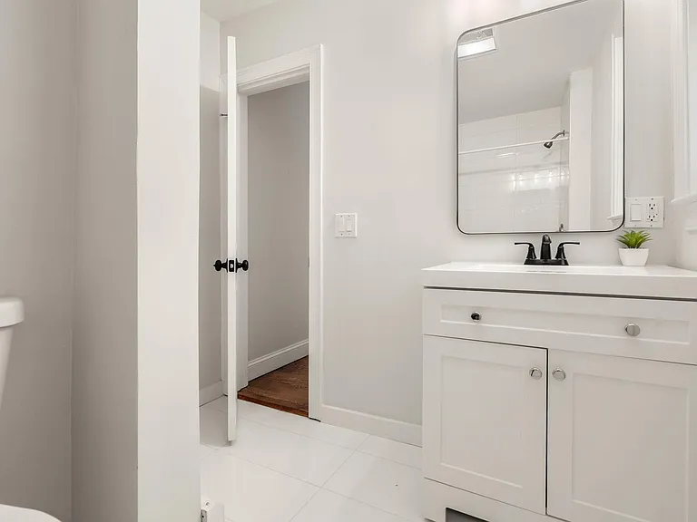 16 Otis St #U2 — Photo 20