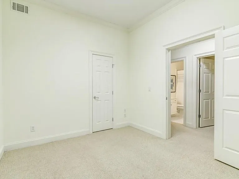 704 Longleaf Dr NE — Photo 30