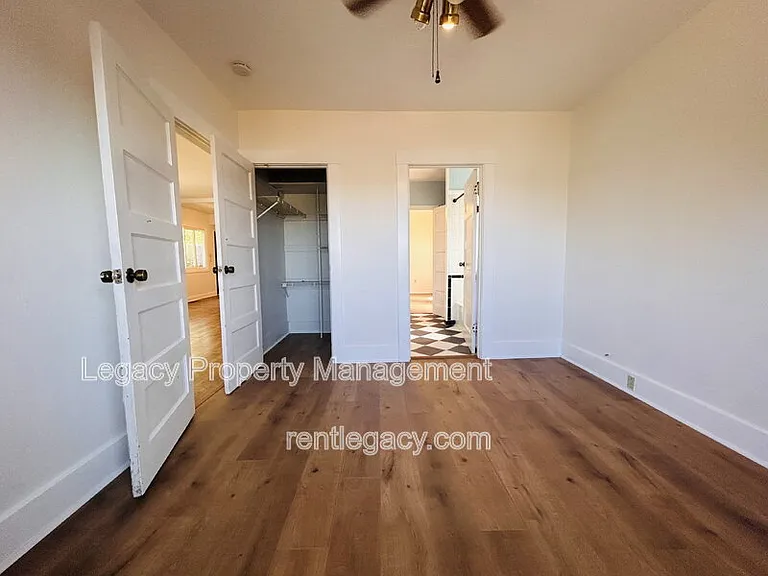 653 Alhambra St — Photo 10