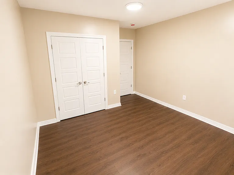 4 Carnegie Ave #BASEMENT — Photo 12