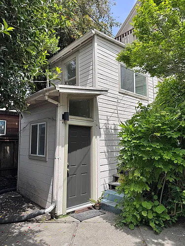 2912 Newbury St #D Photo 1