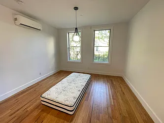 Rented by Tapiro Realty